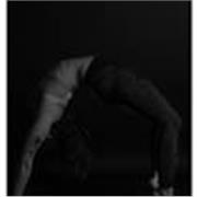 Profesora de yoga presencial y online