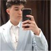 Joven de 19 años con titulo de 2 bachillerato y certificado de C1 en inglés