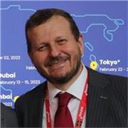 Director de Marketing y Comercial desde hace 25 años y profesor de MBA. 