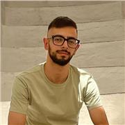 Ciao! Sono studente universitario diplomato allo scientifico e ho lavorato in un doposcuola come docente di matematica e chimica