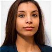 Offro lezioni di italiano per stranieri o inglese e cinese per italiani. Sono laureata in lingue orientali, ho lavorato tanti anni nelle Nazioni Unite, usando l'inglese come lingua di lavoro. Contattami per trovare il metodo piu adatto a te!