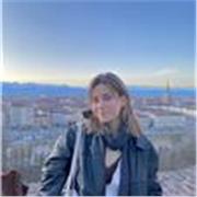 Estudiante de psicología, con experiencia dando clases, disponible todas las tardes y fines de semana :)