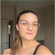 Profesora particular con varios años de experiencia ofrece clases de apoyo (colegio e instituto) en Granada.