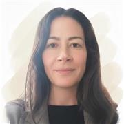 Professeure native d'espagnol avec plus de 10 ans d'expérience en France, en Italie et en ligne. Diplômée en philologie et spécial