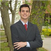 Titulado en Administración y Dirección de Empresas con experiencia impartiendo la materia a alumnos de ESO y Bachillerato