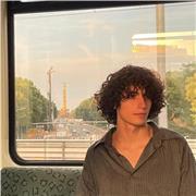 Insegnante per tutte le materie umanistiche + scienze biologiche