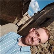 Profesor titulado en Historia del Arte con máster en arqueología y profesorado 