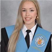 Educadora de personas con necesidades especiales con disponibilidad completa