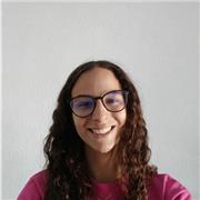Soy una persona con mucha paciencia, responsabilidad, comunicativa y con un gran objetivo que es que las personas logren aprender