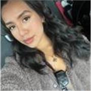 Maestra de apoyo escolar especializada en historia y geografía. Con gran vocación y entusiasmo por la enseñanza