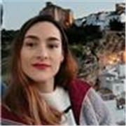 Profesora titulada en Bellas Artes, con Máster en Artes visuales y Educación. Doy clases de montaje audiovisual, pintura y dibujo.
