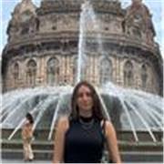 Profesora de refuerzo general, sobre todo en matemáticas e historia