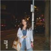 ¡Hola! Soy Inés Alcaraz, profesora de inglés, español, IGCSE, y IB además de estudiante de Derecho y Economía en la UPF.