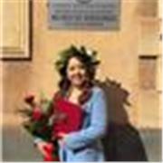 Laureata in scienze ambientali e naturali impartisce lezioni di scienze naturali e matematica