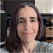 Tengo dos cursos de ELE y he trabajado en ello durante 8 años en el pasado, ahora mismo estoy actualizándome.