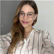 Profesora de inglés (último curso educación primaria), Nivel C2 certificado, nativo catalán y castellano. Experiencia 1 año.