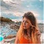 Studentessa laureata presso l’Universitá Iulm di Milano impartisce lezioni di inglese base e avanzato