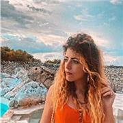 Studentessa laureata presso l’Universitá Iulm di Milano impartisce lezioni di inglese base e avanzato