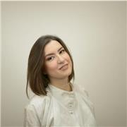 Expressive vocalist focused on technique and musicality. Lessons for beginners and intermediate singers.
