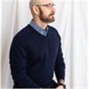 I'm an experienced teacher tutoring GCSE English students.