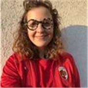 Cerco di insegnare matematica e fisica ai ragazzi che proprio odiano queste materie! Si possono rendere molto concrete e pratiche.