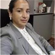 Abogada y profesora de derecho y ciencias sociales