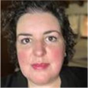 Profesora de administración de empresas, contabilidad y ciencias políticas.  