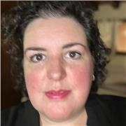 Profesora de admin. empresas, contabilidad y ciencias políticas