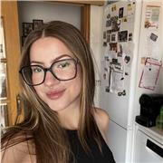 Profesora particular con matrículas de Lengua y Griego.