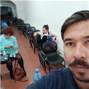 Maestro especializado en inglés y materias de ciencias a nivel bachillearto