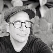 Highly creative, patient, easy going, experienced teacher, spanish native speaker from Honduras and artist.
