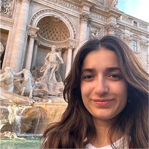 Api Rabia Lhr I Am Rabia, 26 Years Old And Study Master's Degree In Global History ...