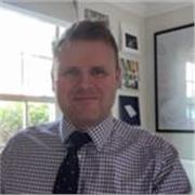 Experienced and professional economics tutor