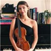 Violinista diplomata presso il Conservatorio  Santa Cecilia  offre lezioni di VIOLINO, SOLFEGGIO e PROPEDEUTICA MUSICALE