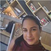 Professora de português online, com experiência e conhecimento na produção de aulas interativas e dinâmicas