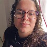Profe que imparte clases de apoyo a edades de infantil y primaria