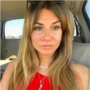 Insegnante d'inglese e traduttrice freelance con anni di esperienza offre lezioni d'inglese personalizzate per tutti i livelli