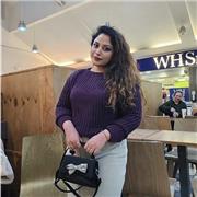 I give tailored lessons to people who struggle in spoken English.