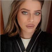 Profesora de contabilidad ofrece impartir clases online o presencial