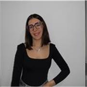Estudiante de educación infantil que podría ayudar a niños de hasta 2 de primaria en asignaturas básicas 