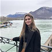 Je propose du soutien scolaire pour un niveau primaire. J’ai de l’expérience dans ce domaine car je suis éducatrice spécialisée