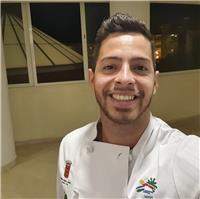 Prosesor de cocina titulado (fp superior con 9 años de experiencia en gastronomía internacional, vegana,japonesa entre otras.)especializado en todo el ámbito gastronómico tanto hogar como, katering, menús entre otras
