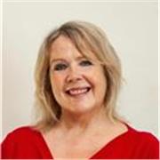 I help non-native English professionals to build confidence in their spoken English and thrive at work.