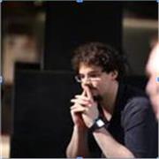 Ragazzo Estroverso e Paziente per aiuto  compiti e preparazione esami