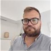 Experto en fiscalidad, economía y contabilidad,  acto para todas las edades 
