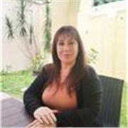 Profesor/a de inglés con gran adaptabilidad, planificación eficiente e innovación en clases.