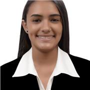 Profesora de contabilidad de forma virtual