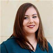 Neolaureata in lingue offre lezioni di inglese, francese e spagnolo a Gela