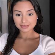 Profesora de apoyo escolar especializada en clases de niños de forma online o presencial