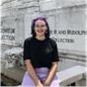 Studentessa offre lezioni di inglese per tutti i livelli